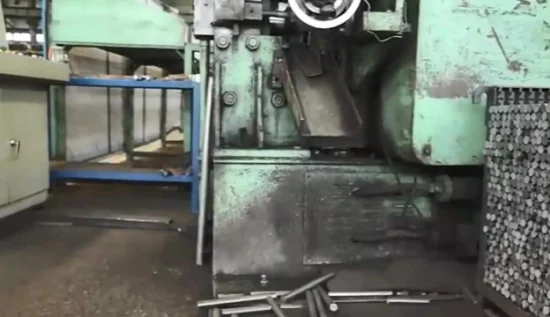 La fabbrica produce catene di sollevamento in acciaio legato di alta qualità all'ingrosso